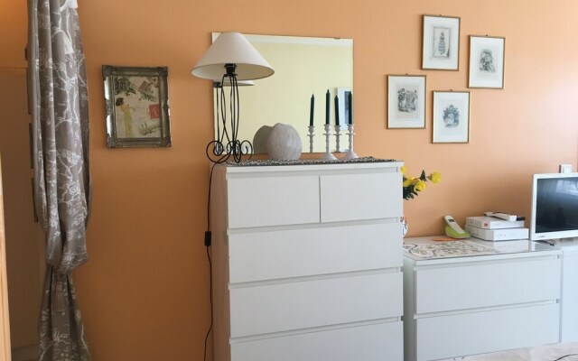 Sunny and Spacious Appartment, 44 Sqm, Great View, Wifi, Tv,