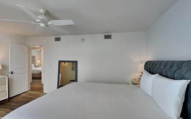 Shoreline Towers by Southern Vacation Rentals