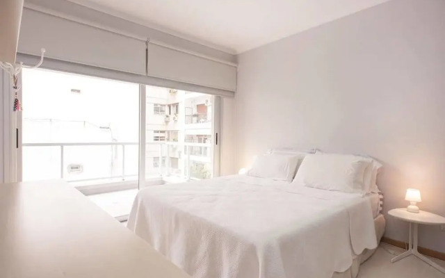 Beautiful and sunny studio by Sofacama