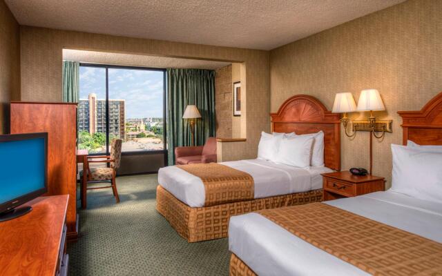 Clarion Hotel Anaheim Resort