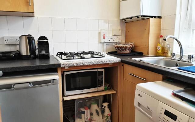 Charming London Town Studio Flat, Tower Bridge