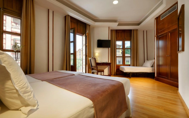 Hotel EXE Triunfo