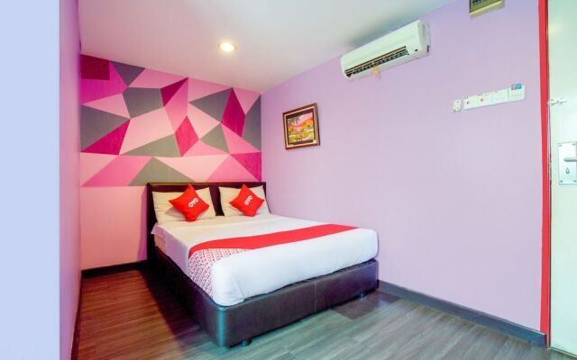 OYO 89894 1st Inn Hotel Klang Sentral