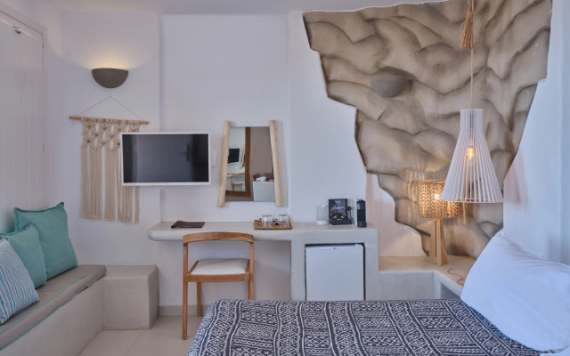 Mythic Paros