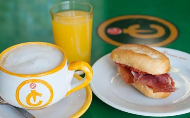 Hostal Catedritos Ibéricos A-5 KM 154