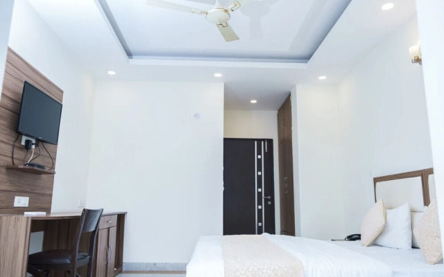 Capital O 87040 Hotel Kesar