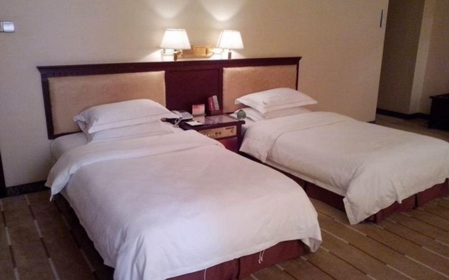 Qianxilong Hotel – Guest Rooms – Jinan