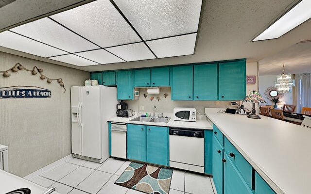 Modernized Oceanfront Beach 2 Bedroom Condo