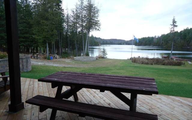 La Maison du Lac Bernard