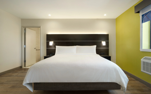 Holiday Inn Express Jamaica - JFK AirTrain - NYC by IHG