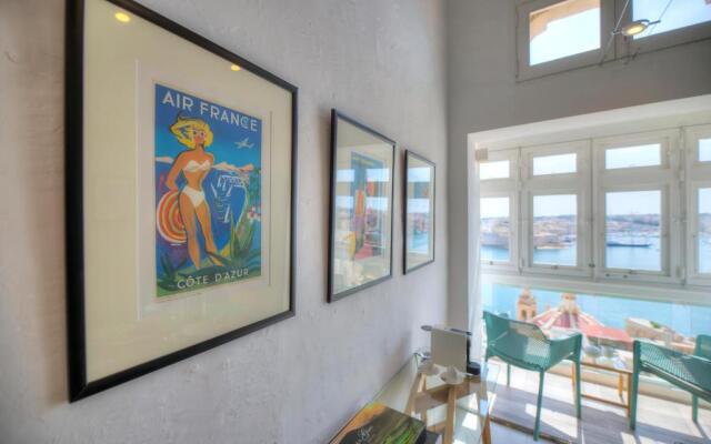 Spacious maisonette with spectacular views IBRI1-1