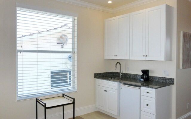 Pet-friendly Waterfront Home With Heated Pool and spa