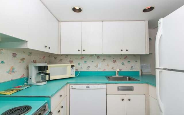 Spacious One Bedroom Harbor View Condos at Ilikai Marina With Private Balcony