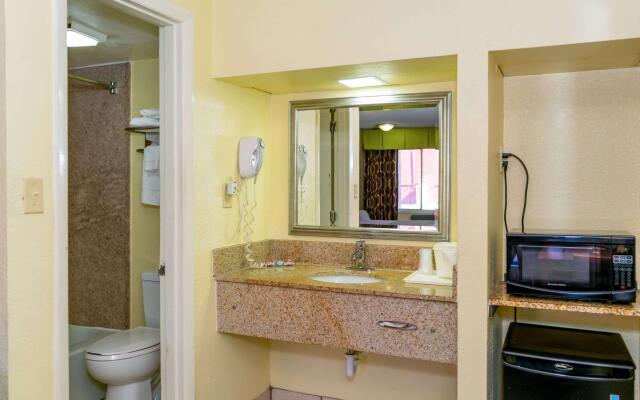 Econo Lodge Weldon - Roanoke Rapids