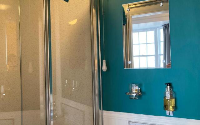 Whitecliff Guesthouse