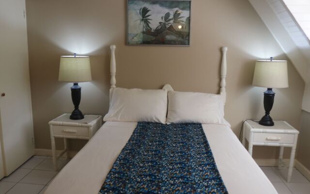 Island Suite at Hermosa Village