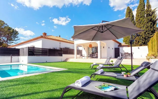 Genteel Home El Brillante