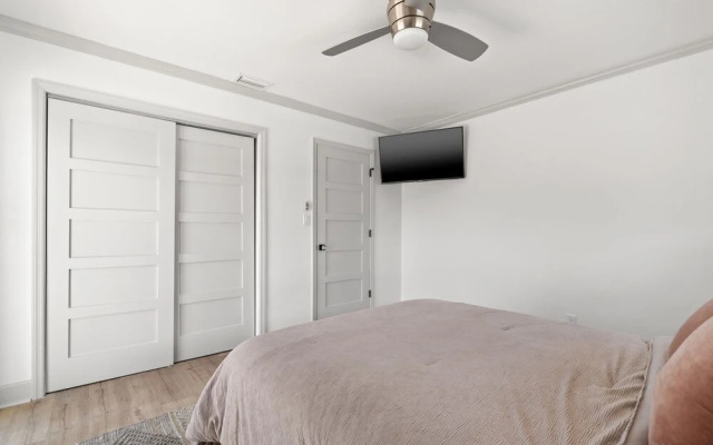 Stylish Villa Near Treasure Island Beaches