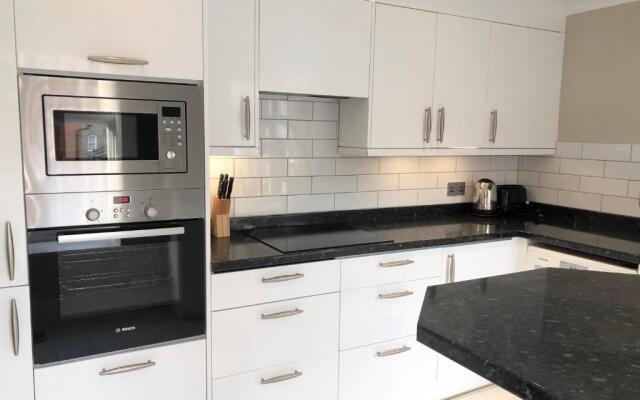 Stylish Apartments in Victoria & Westminster