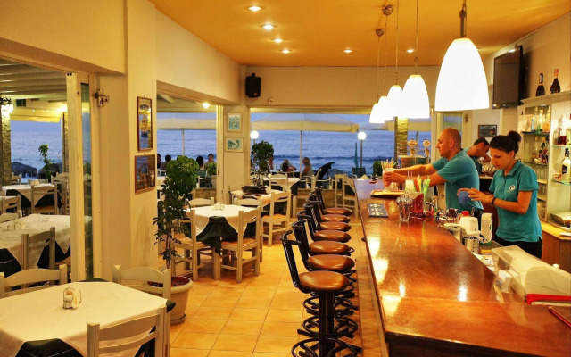 Menia Beach Hotel