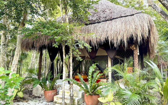 Glamping Bunga Lotus