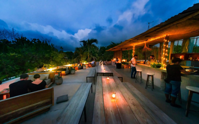Mamasan Treehouses & Cabins