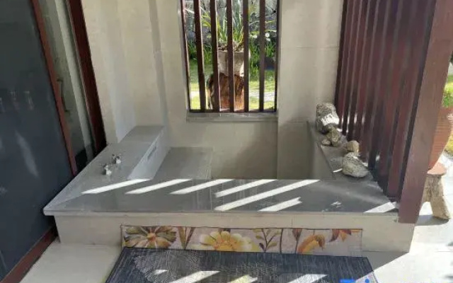 Lili Residence