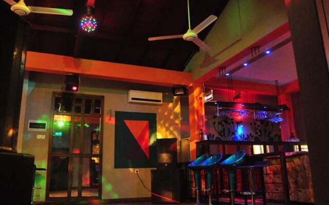Terrel Hotel - Ampara