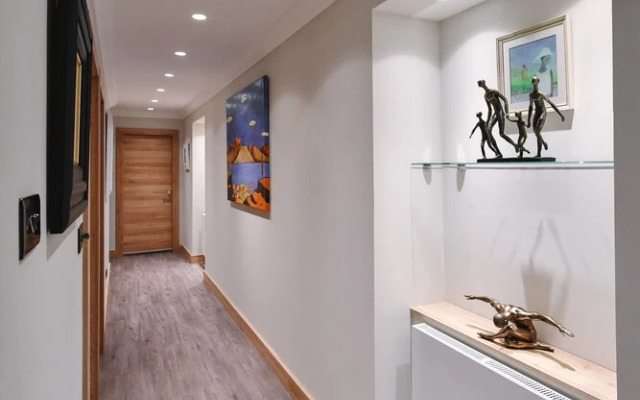 The Barclay Apartment