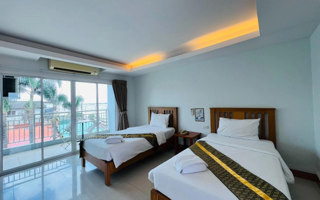 Thatphanom River View Hotel