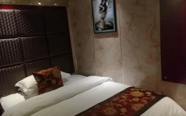 Huangping Jinghong Business Hotel