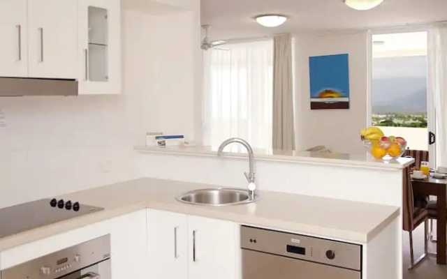Best Western Plus Cairns Central Apartments