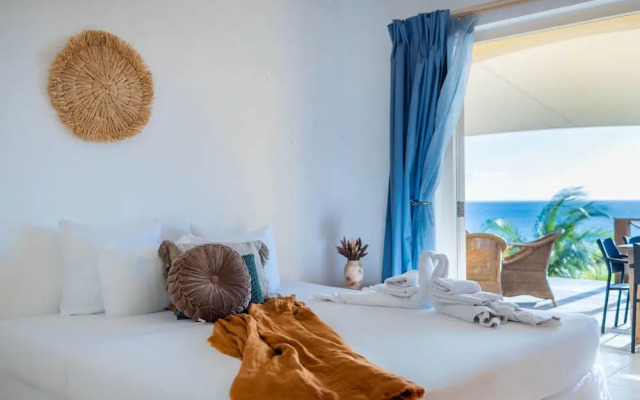 Spacious Bright Villa - Spectacular Ocean Views Private Pool