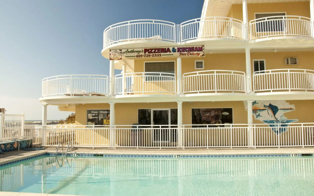 Coliseum Ocean Resort