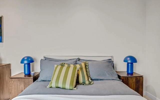 Stunning Two-bedroom Apartment With a Balcony