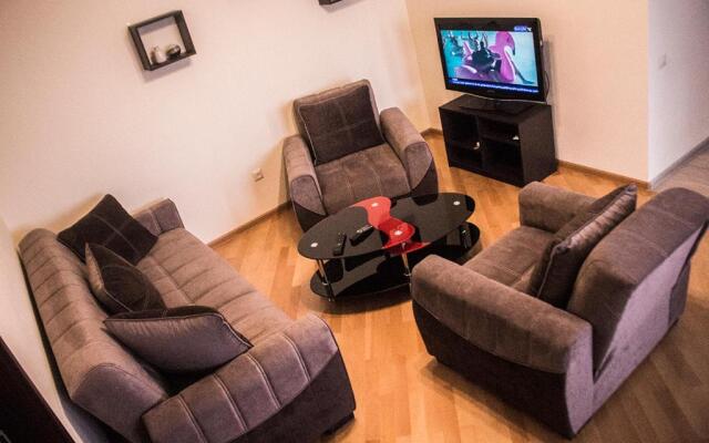 Asterias Apartment