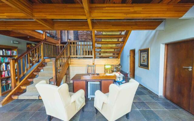 Coral Tree Inn