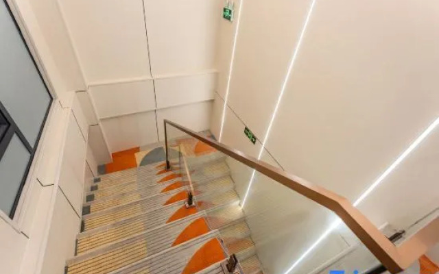 Look forward to the Future Hotel