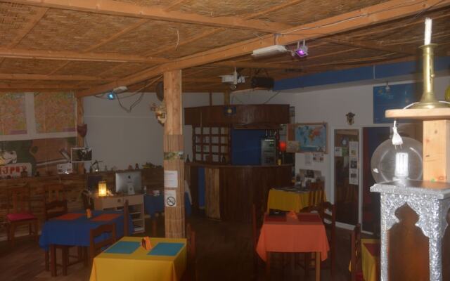 Chez Hujo