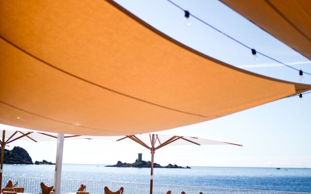 Les Roches Rouges, a Beaumier hotel