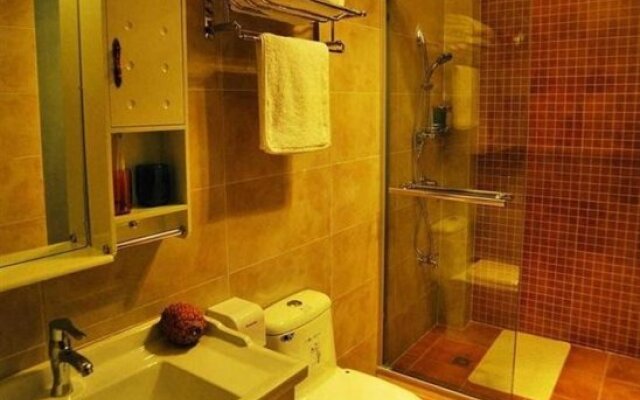 Chuxia Holiday Inn