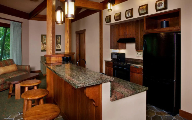 Disney's Saratoga Springs Resort & Spa 