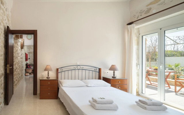 Zeus Traditional House