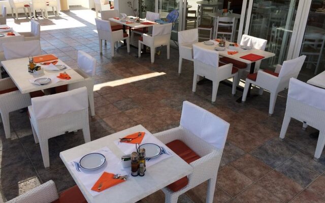 Irina Beach Hotel