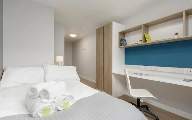 JOIVY Affordable Edinburgh - Adults only