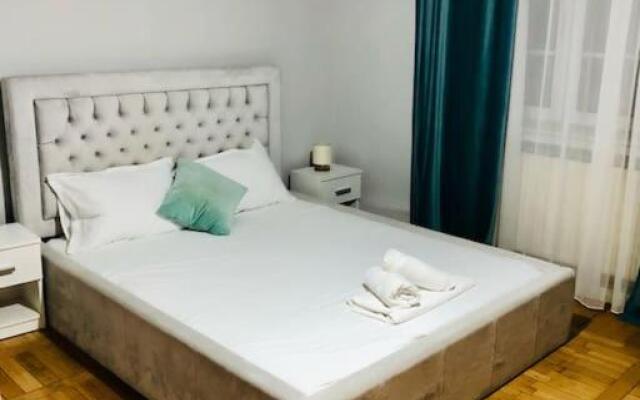 Lovely Ultra-Central Big Flat -3 Rooms- Parking N7
