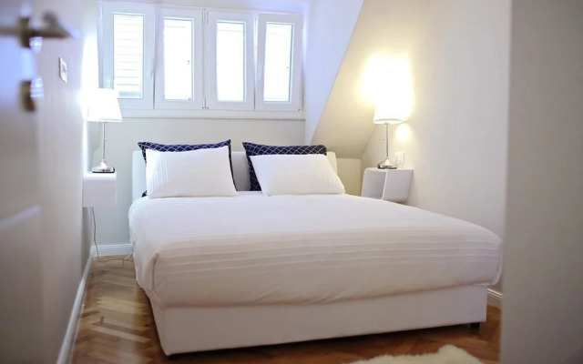 White Stone Apartment  Diocletian Palace