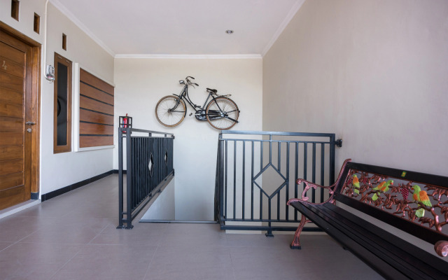 Super OYO 1226 Al Abror Homestay