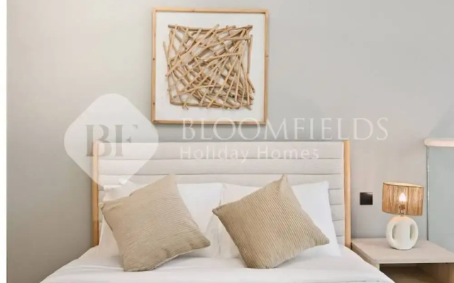 89 Bloomfields Modern 1BR Apt Rukan Dxb