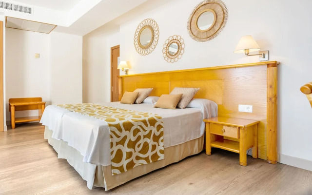 Hotel Palmira Paradise & Suites